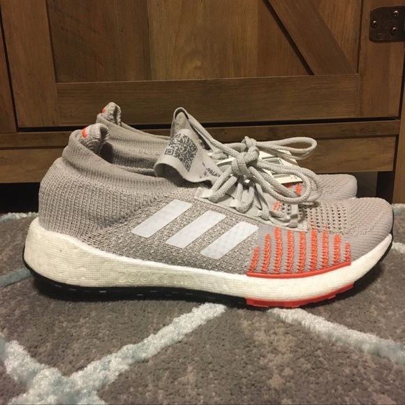 Adidas Pulseboost HD - size 8.5 - Picture 4 of 4